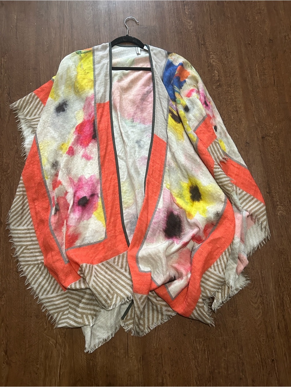 Blank London Floral Wool Rayon Poncho Kimono One Size Boho Fringe Cape - Picture 2 of 4